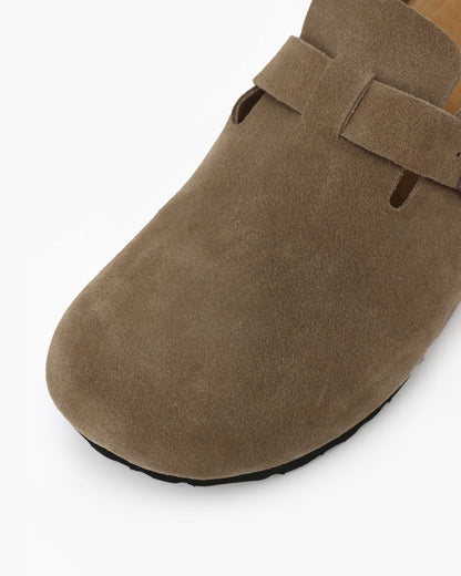 Aura d’Or Suede Clogs – Tijdloze Elegantie in Elke Stap