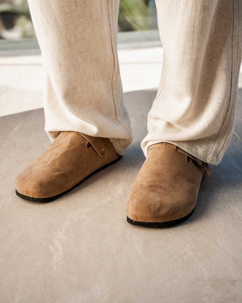 Aura d’Or Suede Clogs – Tijdloze Elegantie in Elke Stap